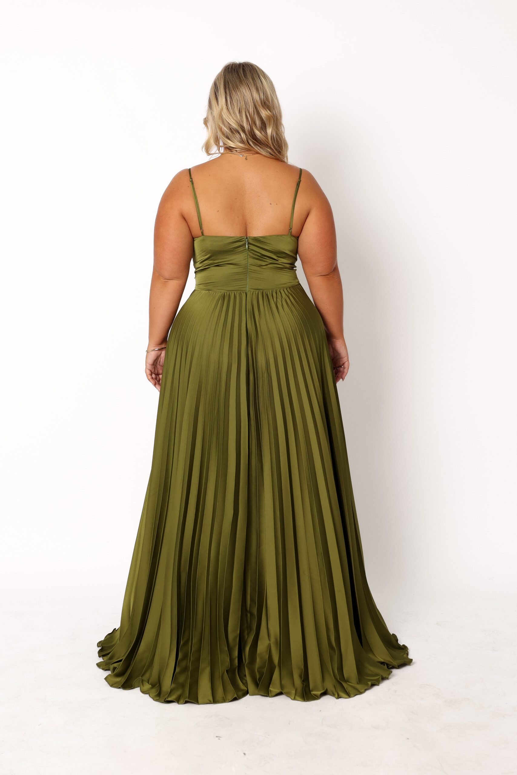 petal and pup usa dresses naira pleated maxi dress palm green 1151412822.jpg petal and pup usa dresses naira pleated maxi dress palm green 1151412822.jpg