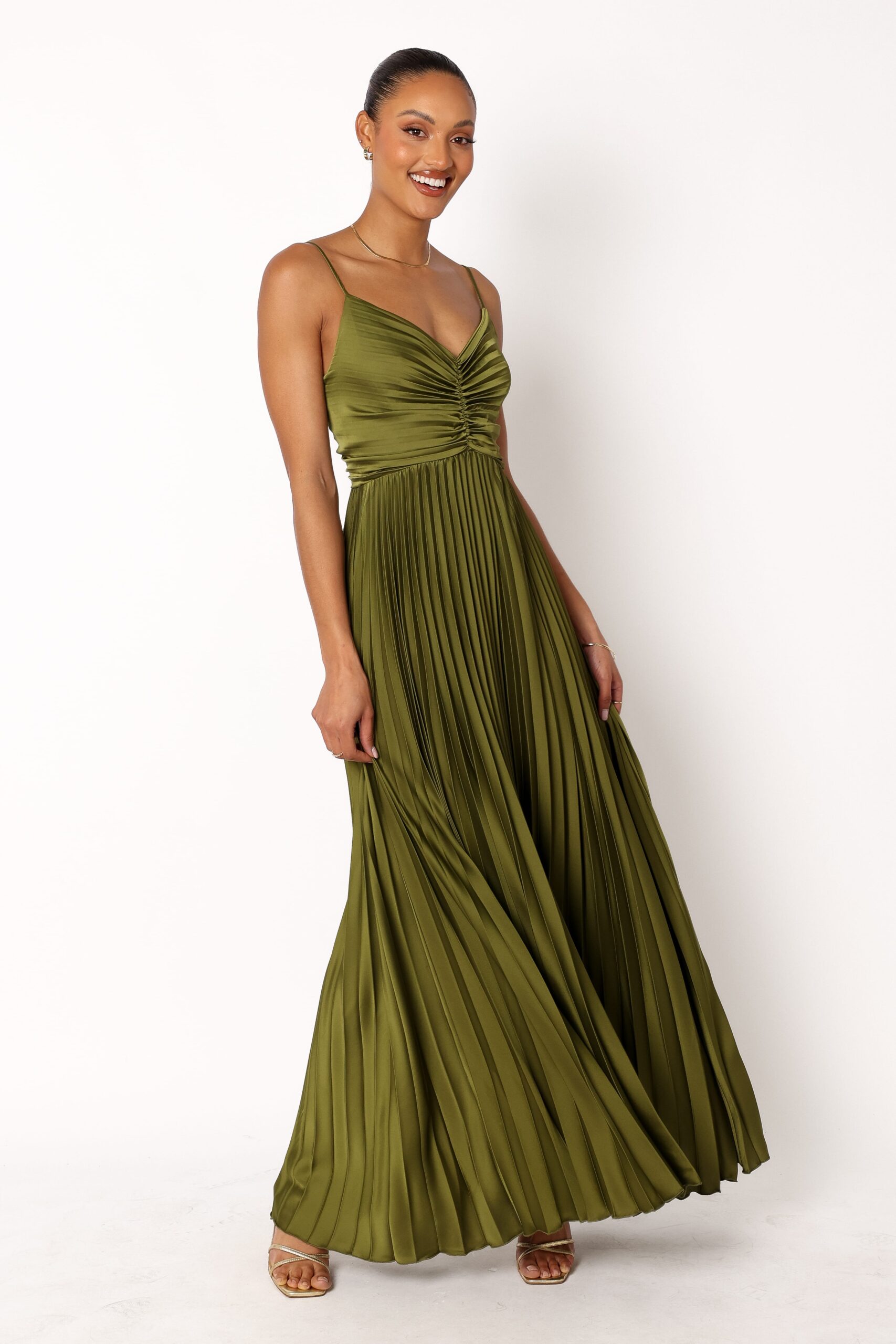 petal and pup usa dresses naira pleated maxi dress palm green 1151412825.jpg petal and pup usa dresses naira pleated maxi dress palm green 1151412825.jpg