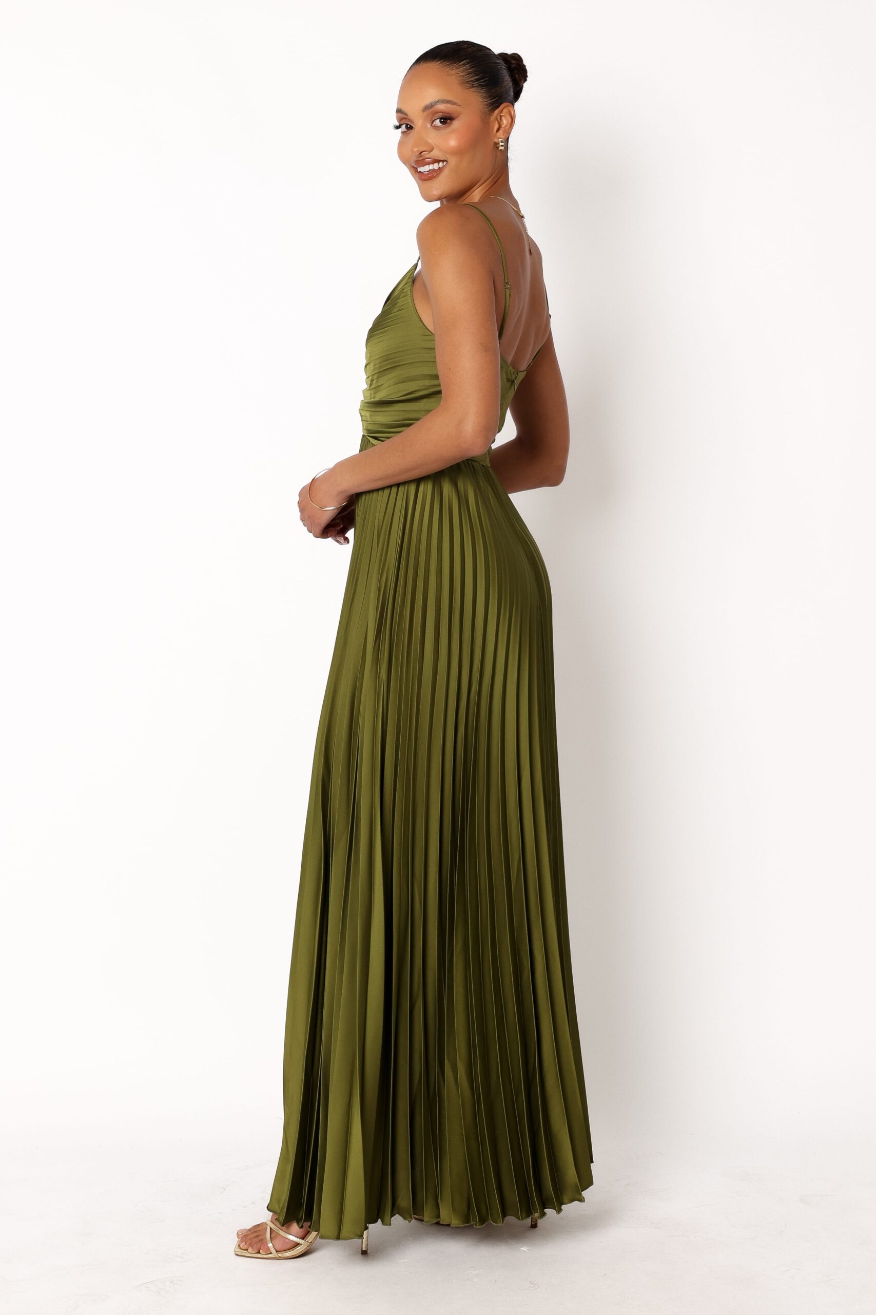 petal and pup usa dresses naira pleated maxi dress palm green 1151412827.jpg petal and pup usa dresses naira pleated maxi dress palm green 1151412827.jpg